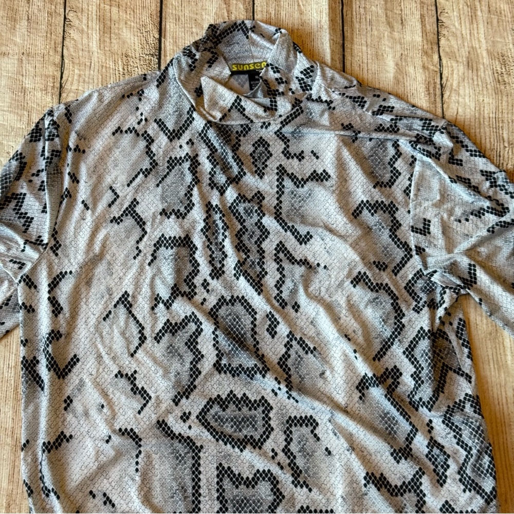 SUNSENSE by JAMIE SADOCK Ultralight Gray Black Snakeskin Print Sz XL Longsleeve - Picture 5 of 13